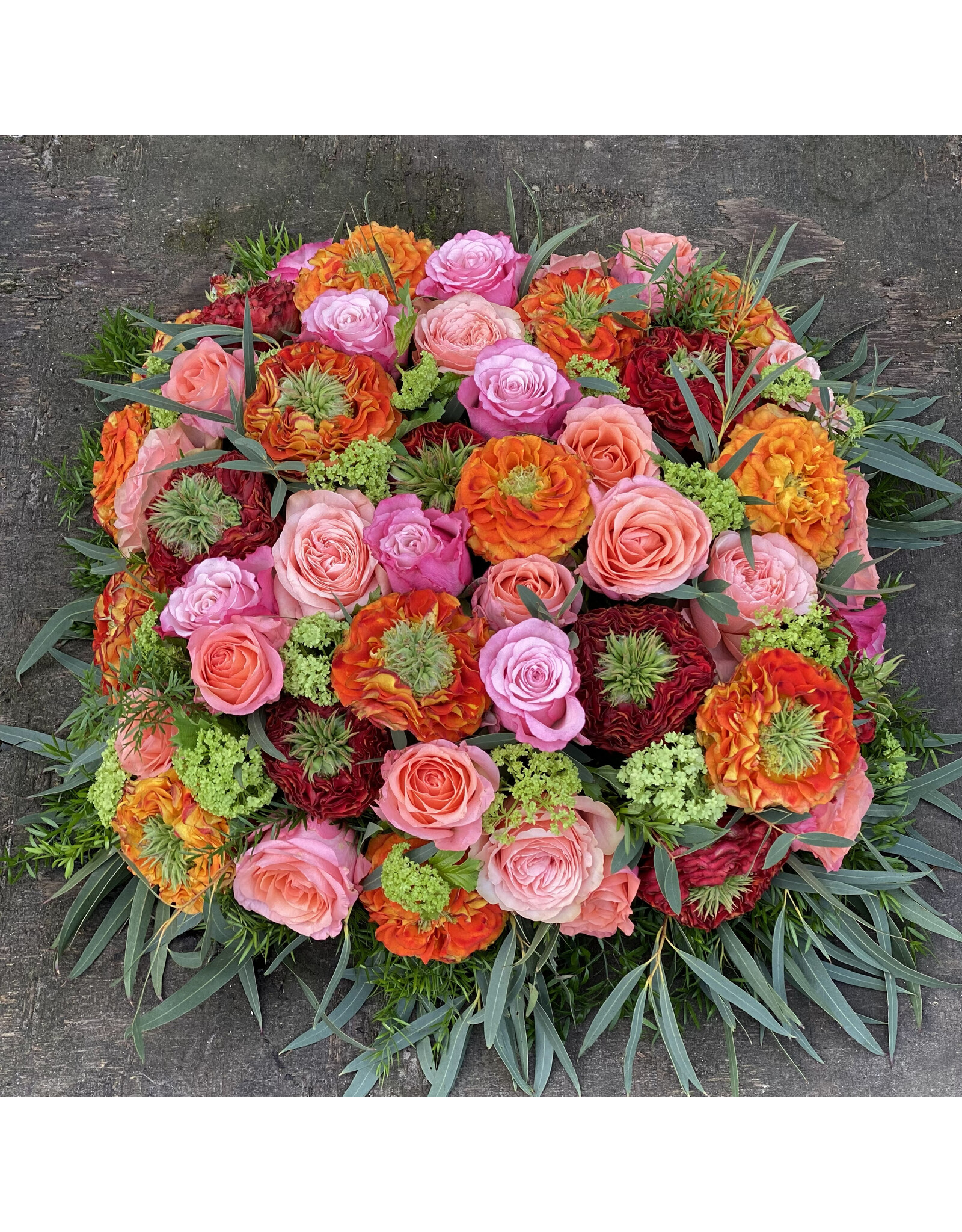 ronde biedermeier met rozen in kleur naar keuze - Copy