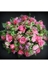 rondrouwstuk  met  fijne bloemen