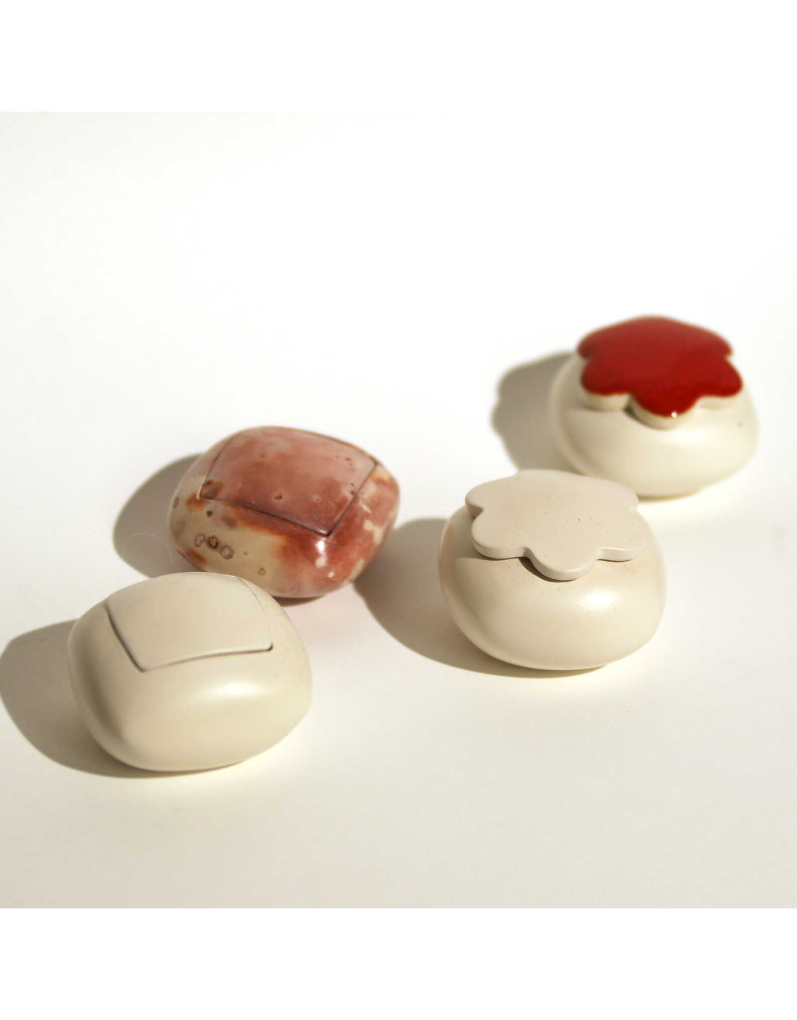 Eterna koestersteen small - wit en rood