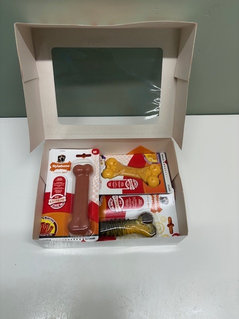 Nylabone Giftbox - Medium