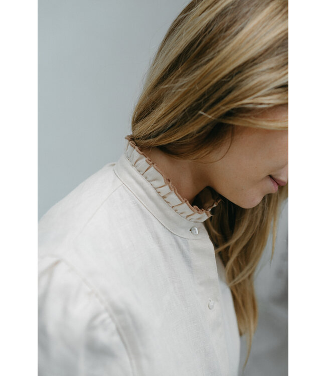 Be Kind Abby Blouse // WOMEN // Linnen // Ecru