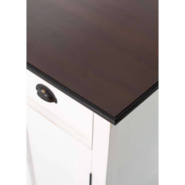 Buffetschrank mit 2 Körben