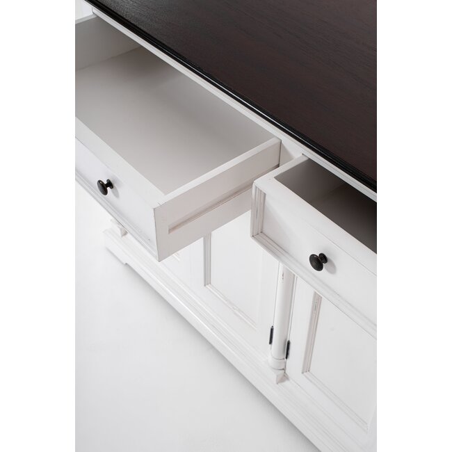 Sideboard Halifax Accent – Ländlicher Charme und Edle Kontraste