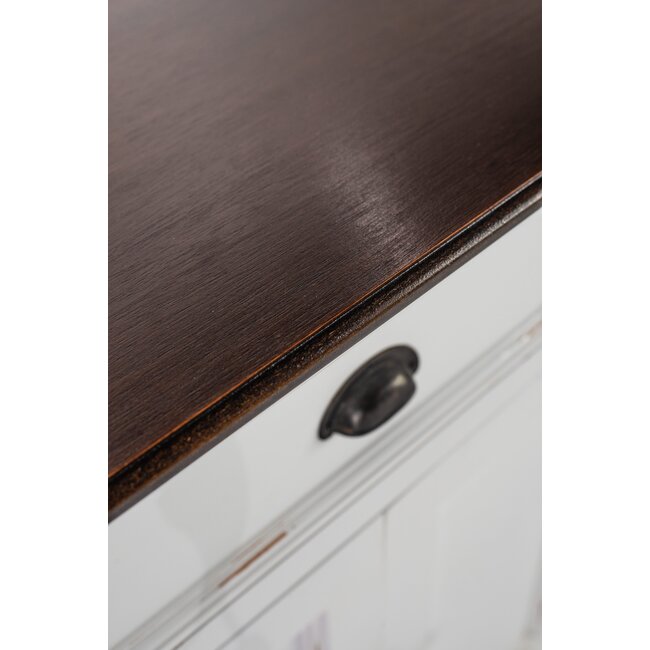 Buffetschrank mit 4 Türen und 3 Schubladen