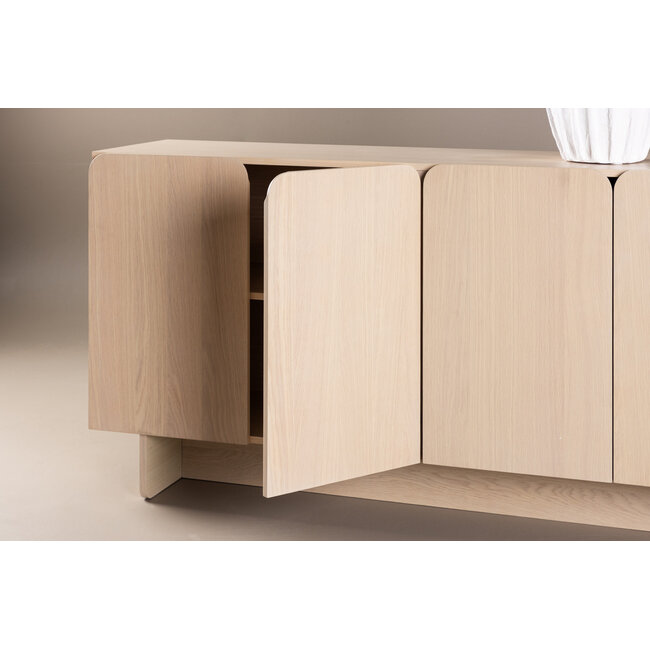 Sideboard Tyresö – Skandinavische Eleganz in Eiche Hell