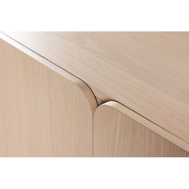 Sideboard Tyresö – Skandinavische Eleganz in Eiche Hell