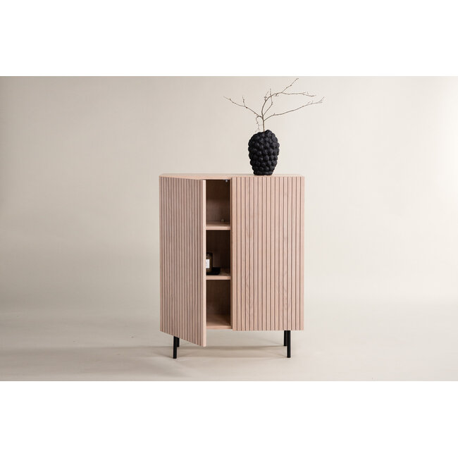 Beistellschrank Björkön – Skandinavisches Design mit Rippen-Optik