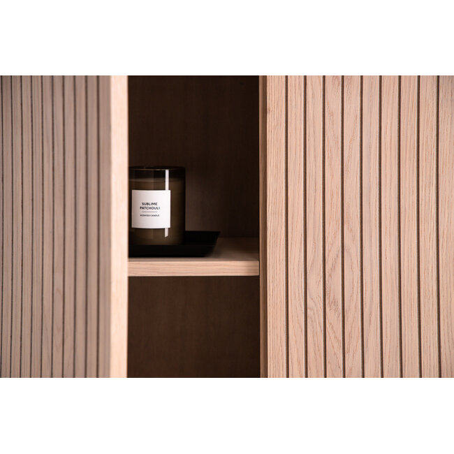 Beistellschrank Björkön – Skandinavisches Design mit Rippen-Optik