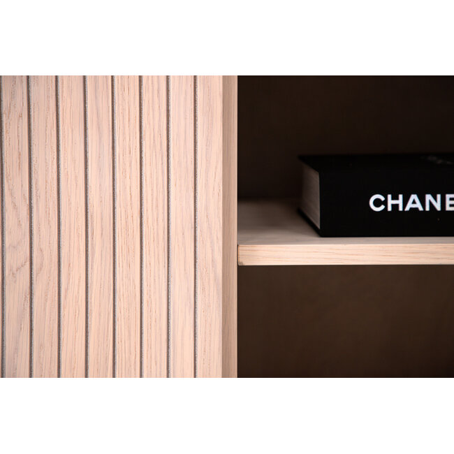 Sideboard Björkön – Skandinavisches Design & Elegante Rippen-Optik