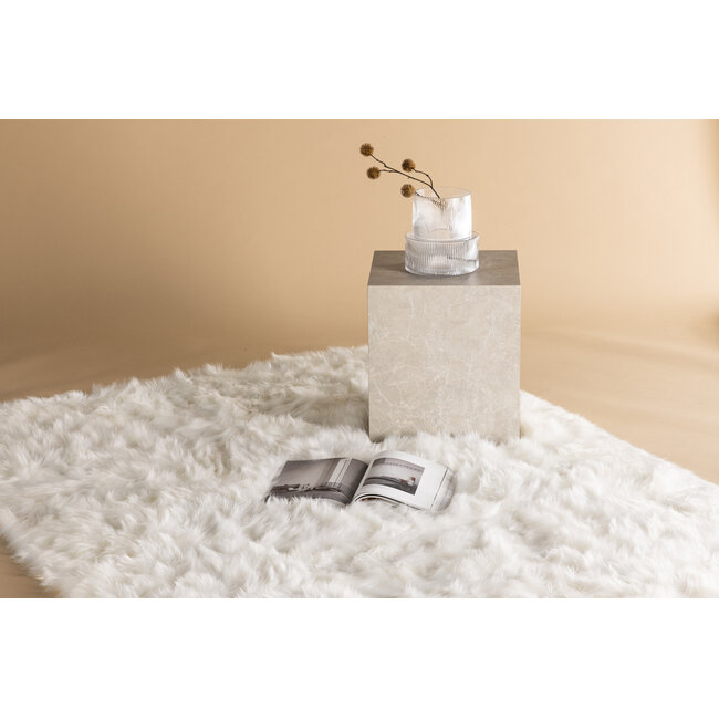 Faux-Fur Teppich Katy – Luxuriöse Weichheit in strahlendem Weiß