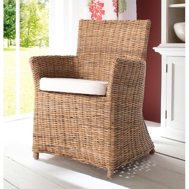 Bishop Chair – Skulpturales Design & Handgewebtes Rattan