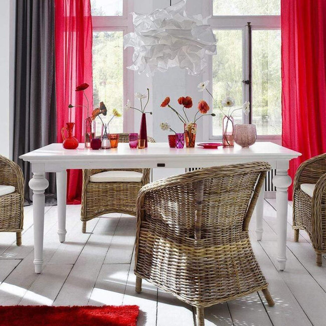 Esstisch Halifax – Strahlendes Weiß & Klassische Eleganz