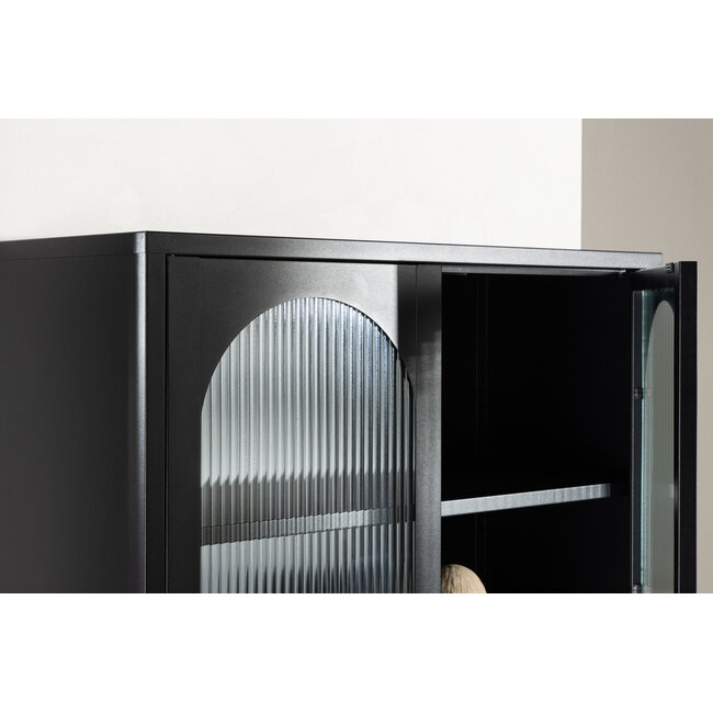 Glasschrank Lima – Industrieller Chic mit gewelltem Glas