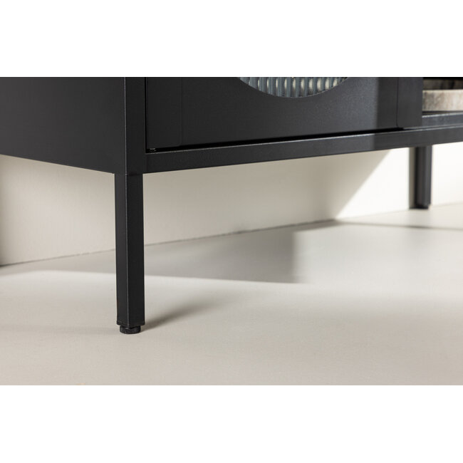 Glasschrank Lima – Industrieller Chic mit gewelltem Glas