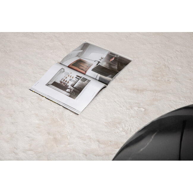 Webteppich Nina – Seidiger Glanz & luxuriöse Weichheit in Weiß