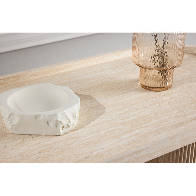 Couchtisch Krille – Skulpturales Design in edler Travertin-Optik