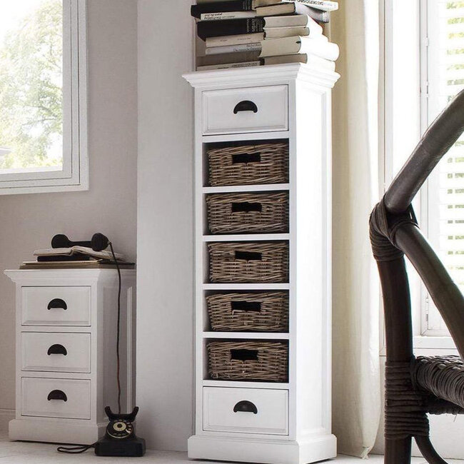 Turm-Kommode Halifax 120 cm – Stilvolles Ordnungswunder mit Rattan-Akzenten