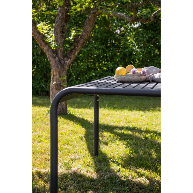 Outdoor Esstisch Borneo (200 x 100 cm) – Skandinavisches Aluminium-Design in Schwarz/Anthrazit