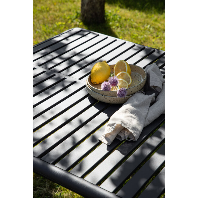 Outdoor Esstisch Borneo (200 x 100 cm) – Skandinavisches Aluminium-Design in Schwarz/Anthrazit