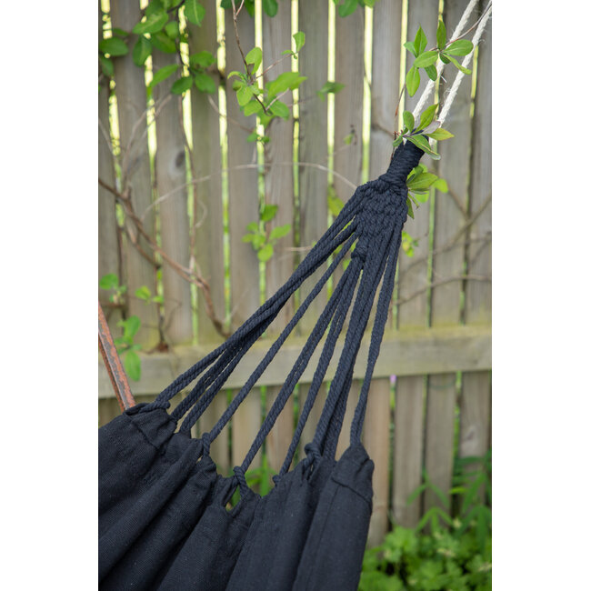 Gartenliege Hedvig Schwarz – XXL Outdoor-Sonnenliege aus Polyester, Breite 150 cm, Länge 200 cm, wetterfest