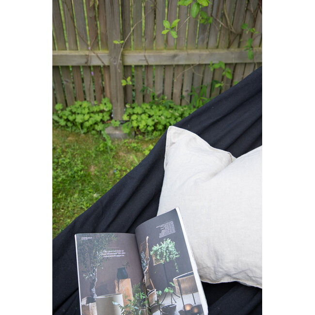 Gartenliege Hedvig Schwarz – XXL Outdoor-Sonnenliege aus Polyester, Breite 150 cm, Länge 200 cm, wetterfest