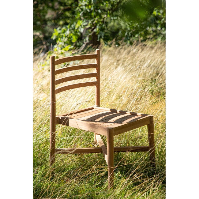 Gartenstuhl Kenya – Klassischer Gartenstuhl aus massivem Teakholz, 50 × 52 × 80 cm, naturbelassen und wetterfest
