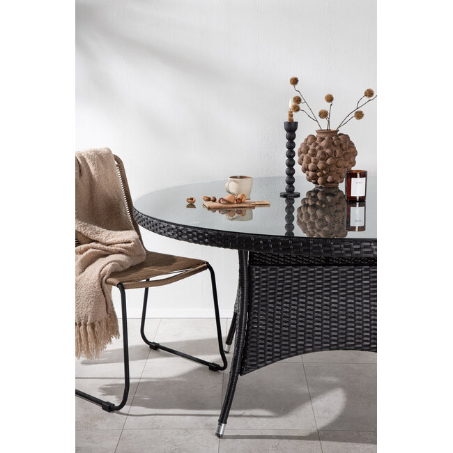 Gartentisch Volta – Großzügiger Mittelpunkt für Ihre Gartenlounge