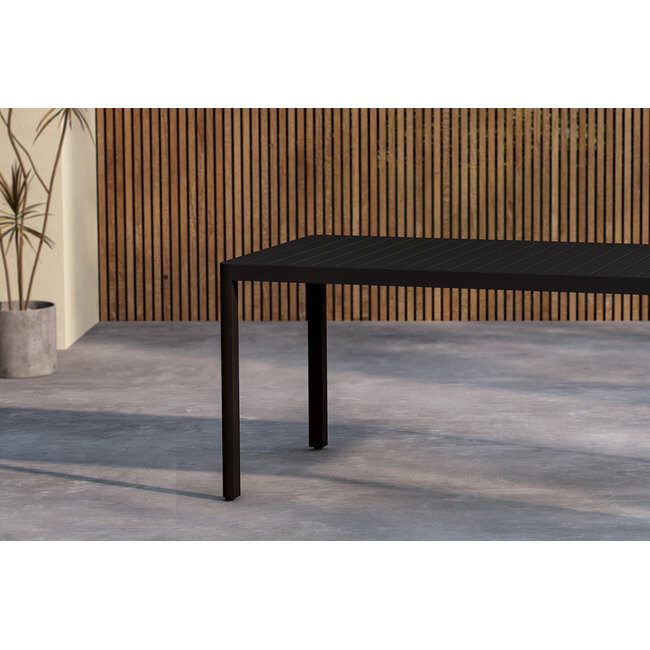 Essgruppe Lavenzo & Giardini Schwarz – Giardini Esstisch 150×85×72 cm (Aluminium, Latten-Design, 5 cm Platte) + Lavenzo Positionssessel 56×59 cm (2er-Pack, klappbar & verstellbar, bis 110 kg)