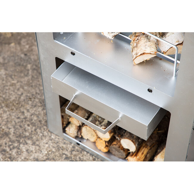 Außenkamin Makarima – Nordische Eleganz & Knisternde Wärme