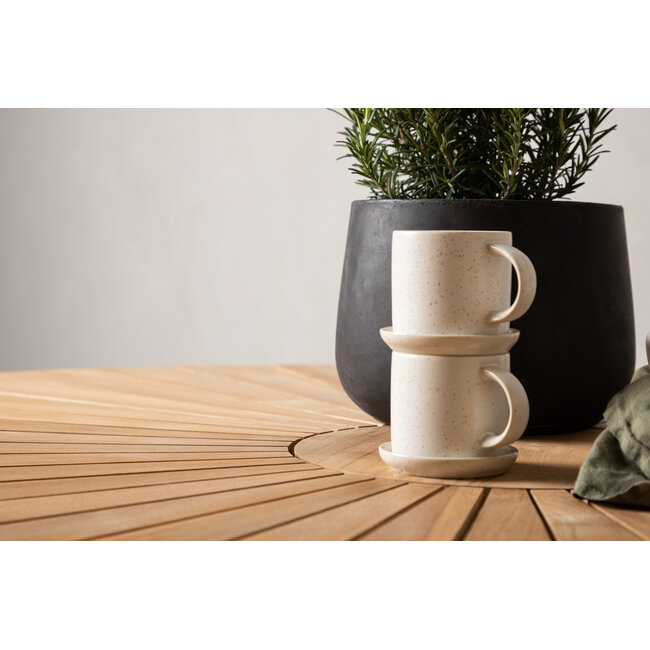 Gartentisch Mexico – Natürliches Teakholz trifft auf modernes Design