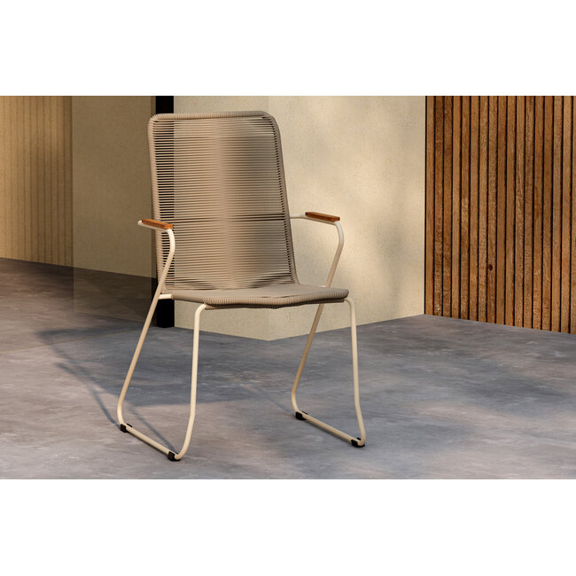 Gartenstuhl Bois Beige – eleganter Outdoor-Stuhl mit Rope-Geflecht und Akazien-Armlehnen