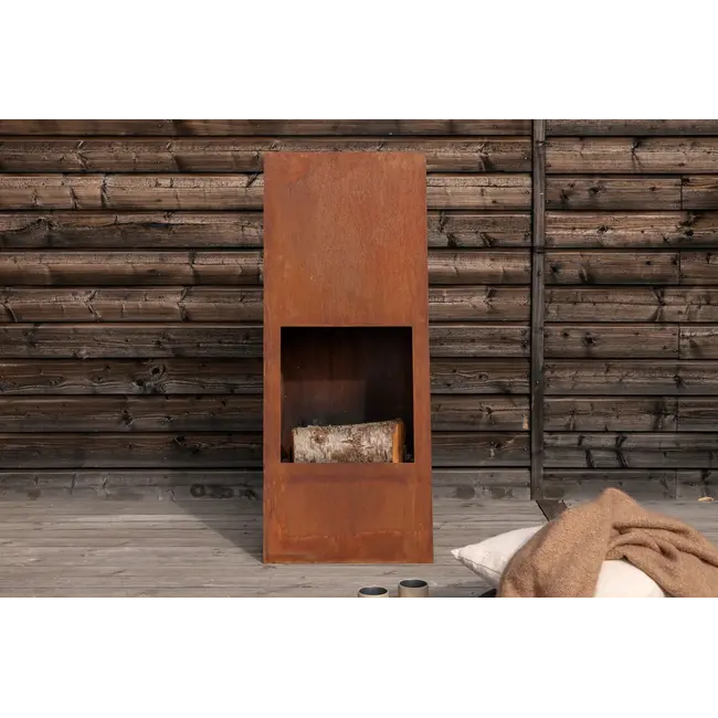 Bastian Feuerstelle (20 x 50 x 120 cm) – Schlankes Design & wohlige Wärme in Rostorange