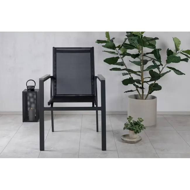 Gartenstuhl Parma Schwarz – Bequemer Sitzkomfort für draußen