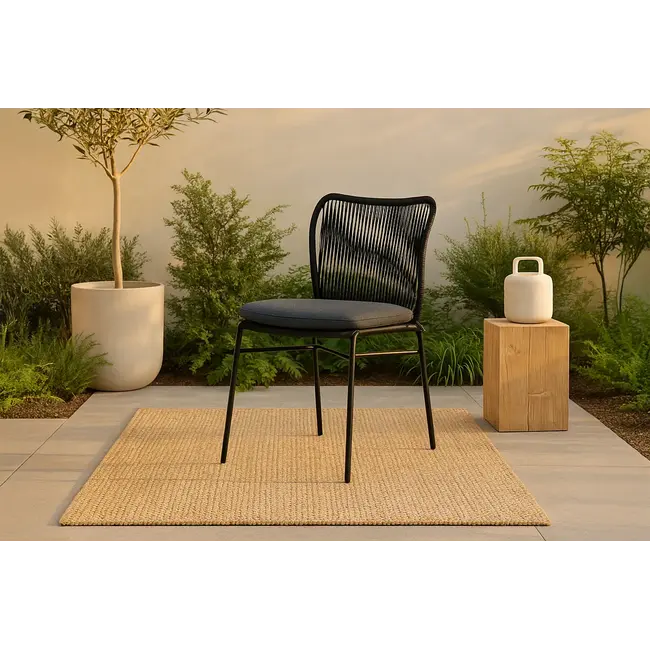 Gartenstuhl Julian Schwarz – Outdoor-Stuhl aus Seilgeflecht, Schaumstoff und Polyester, Breite 53 cm, Tiefe 67 cm, Höhe 88 cm
