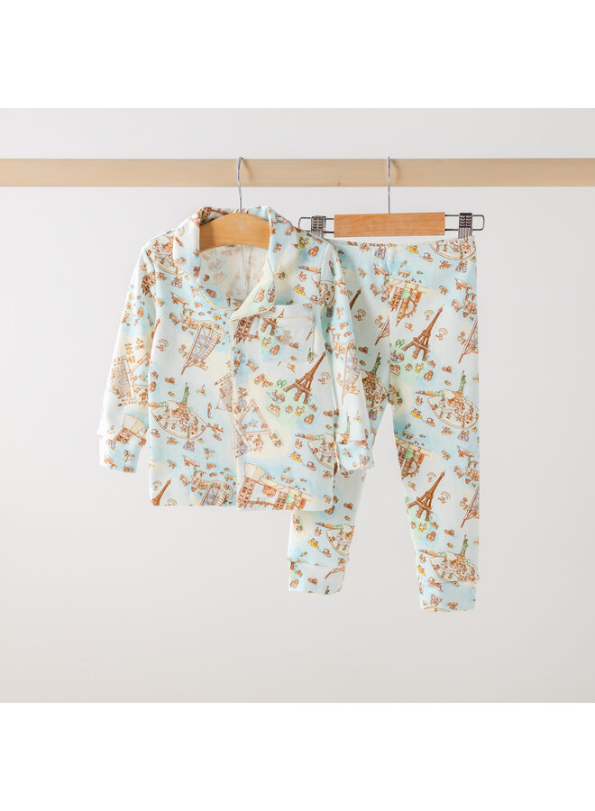 Kinder pyjama around the world