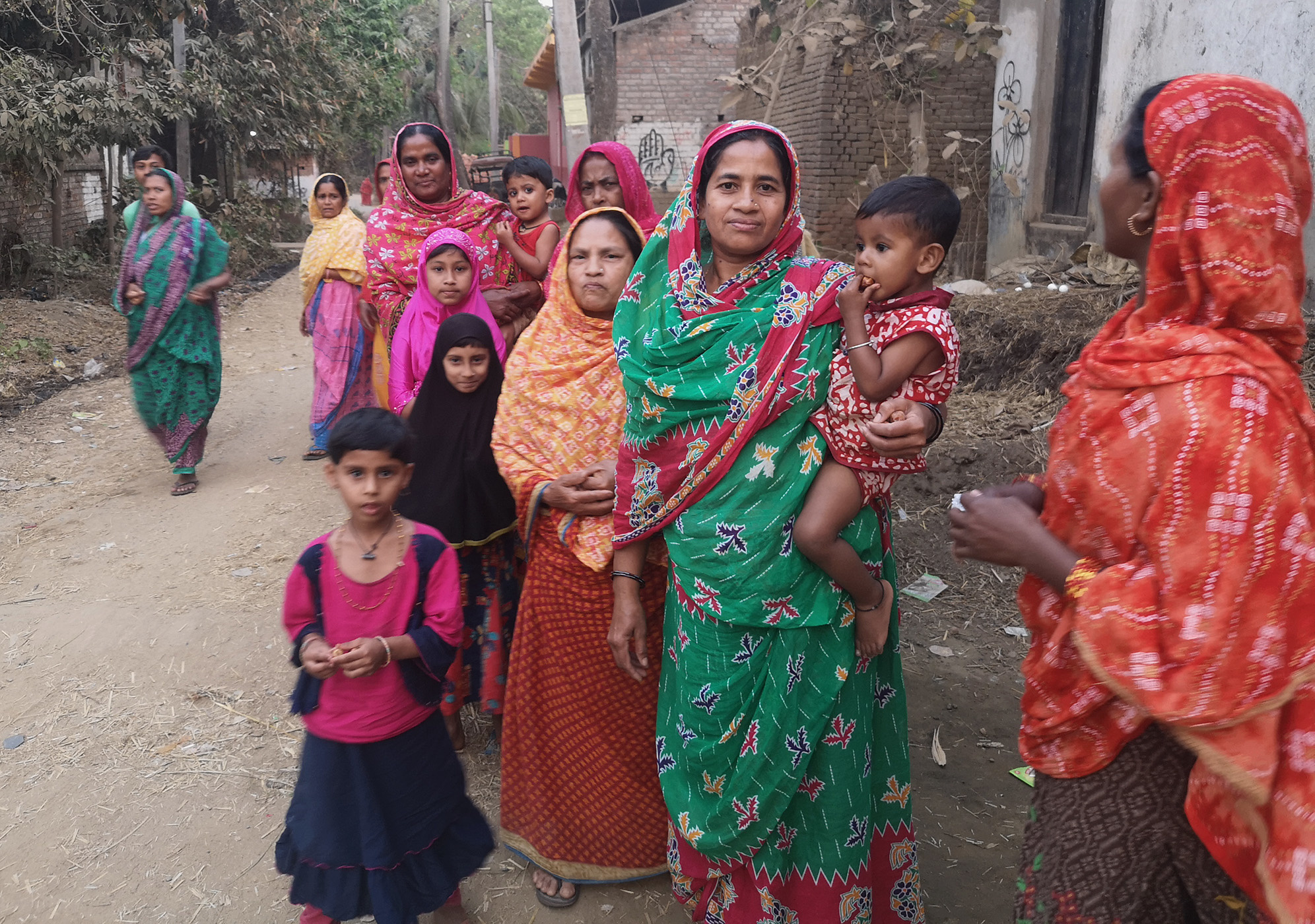 Women in hot countryside in West Bengal