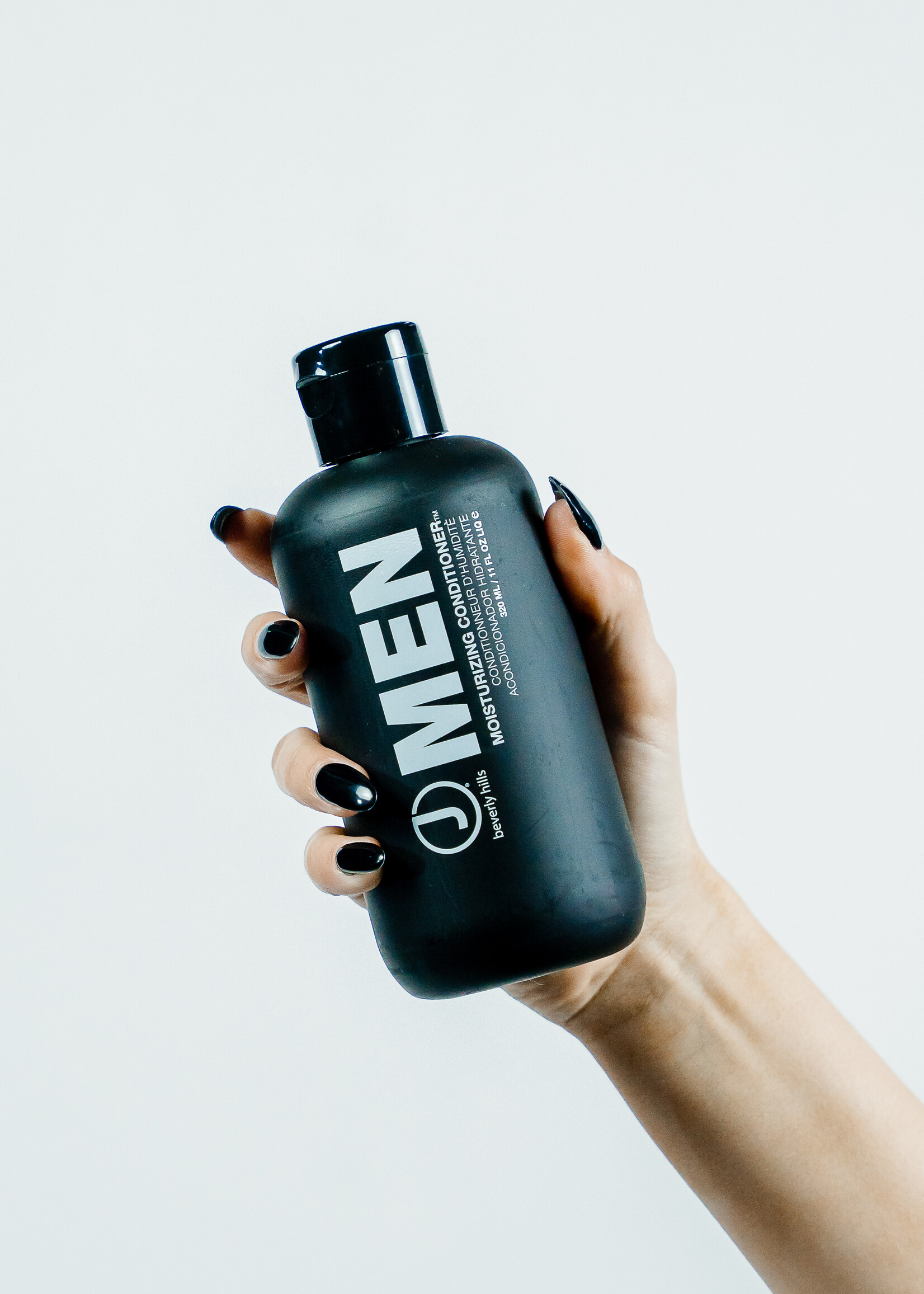 J BEVERLY HILLS  Moisturizing Conditioner
