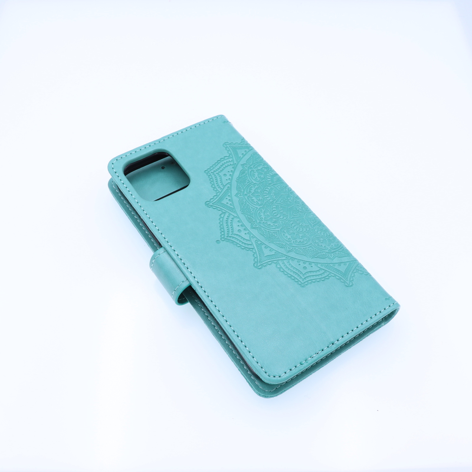 Apple iPhone 12 / 12 Pro Boekhoesje Mandela Print Mint Groen
