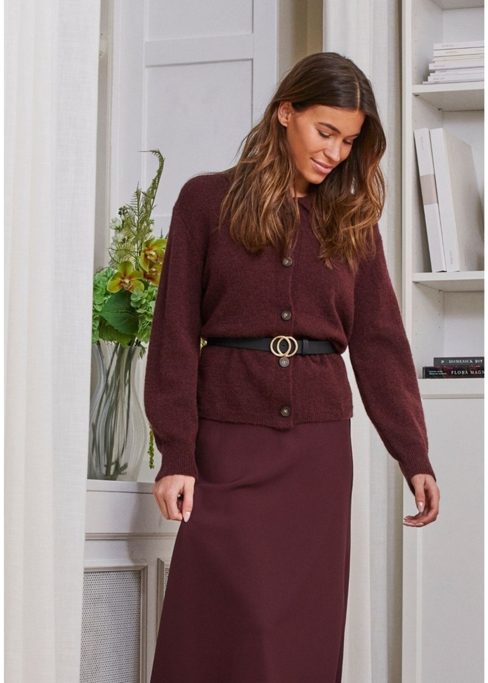 I Say Anna Colar Cardigan Wine