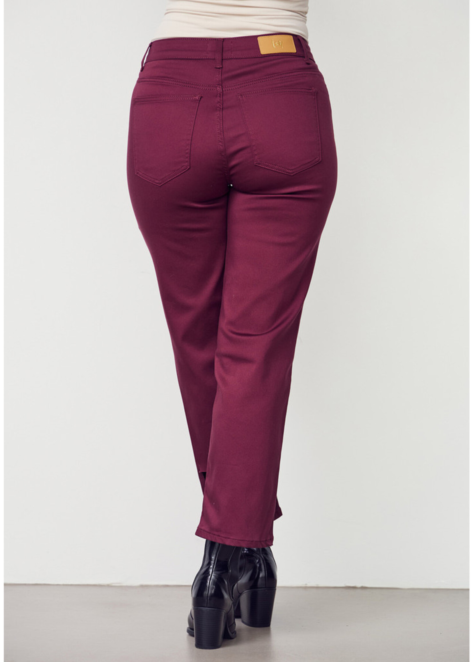 I Say straight pant wine