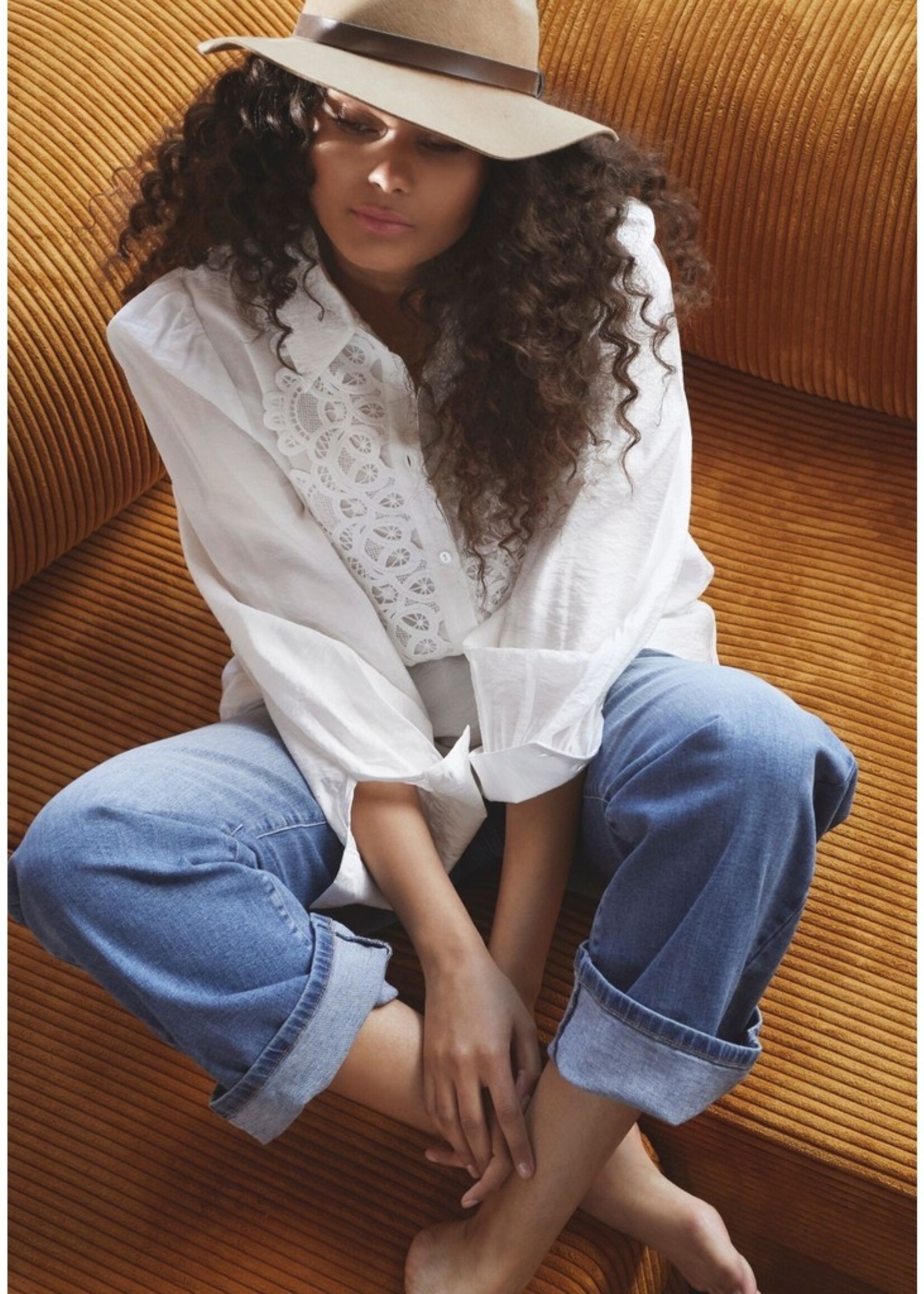 I Say Lotus Shirt broken white