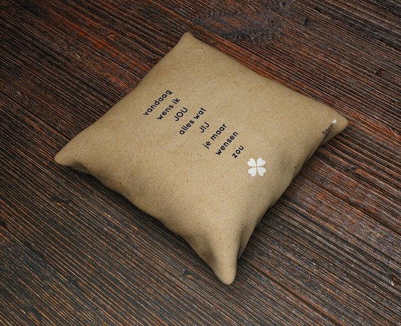 Cushion cover with Quote