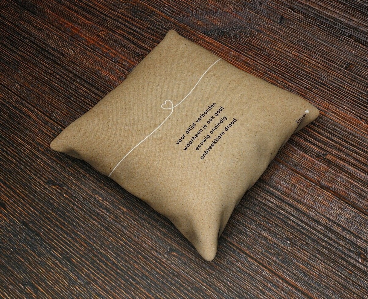 Cushion cover with Quote