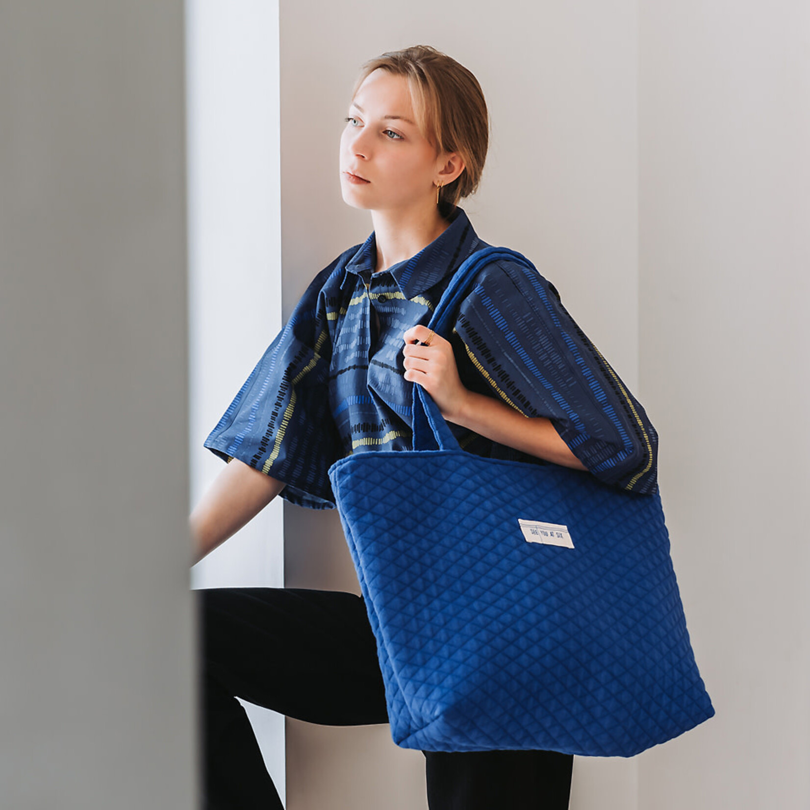 See You at Six Matelassé Piqué Tricot Surf The Web Blauw - See You at Six