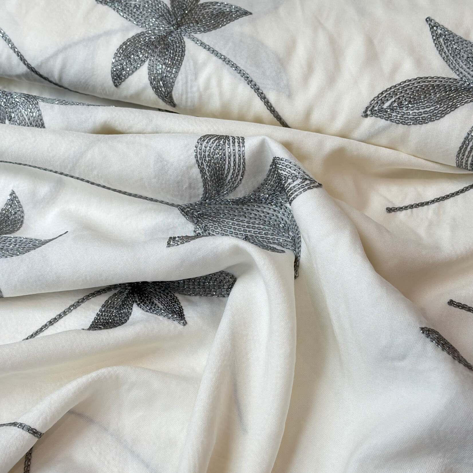A la Ville COUPON 80cm - Rayon Silver Flower - A la Ville