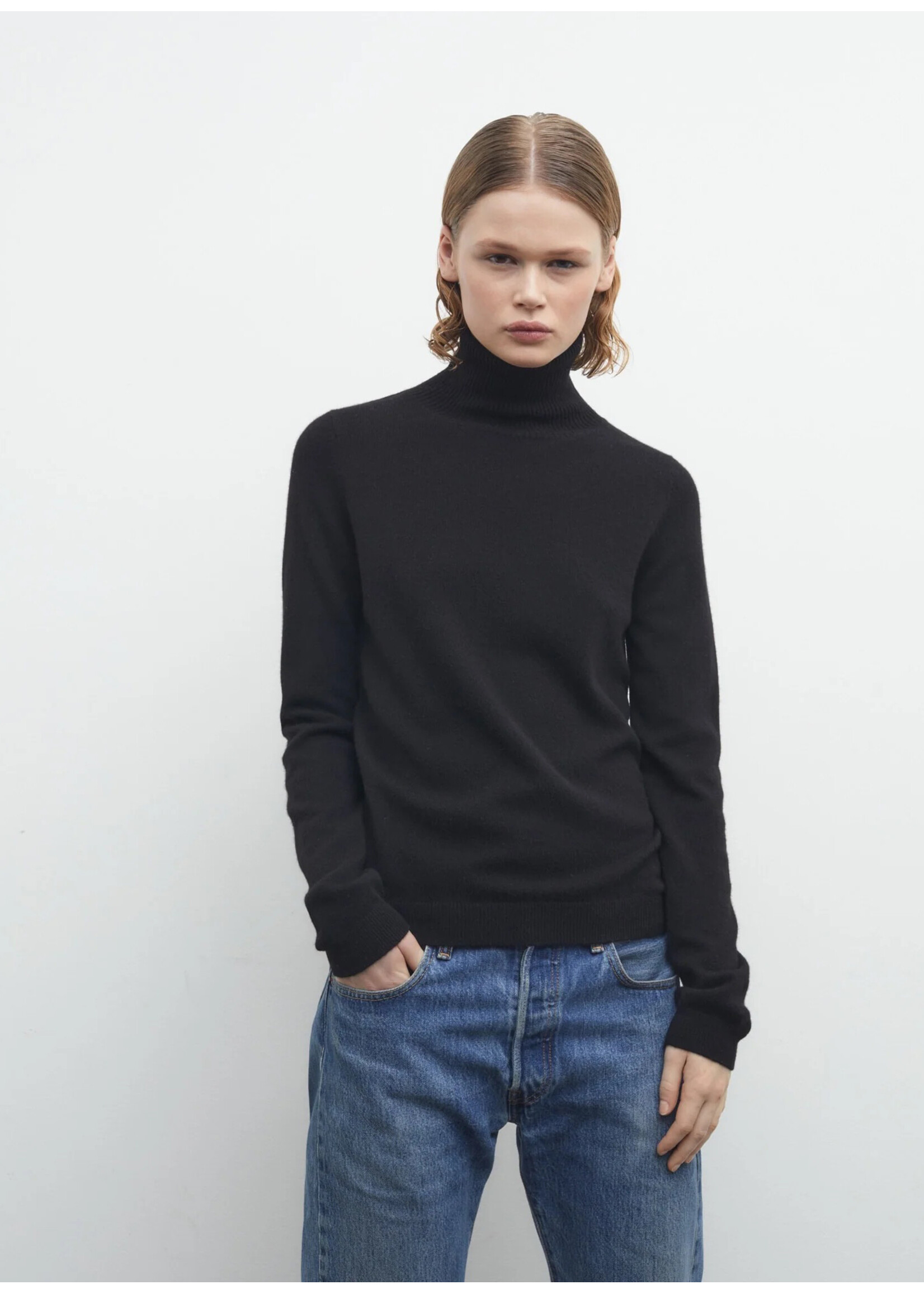 People's Republic of Cashmere Women's Turtleneck Black