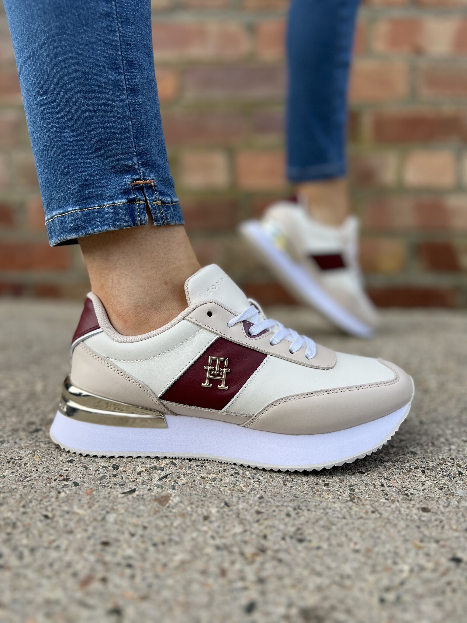 Tommy hilfiger white best sale runners