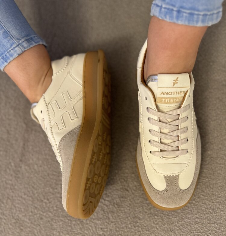 Another Trend A032 6453