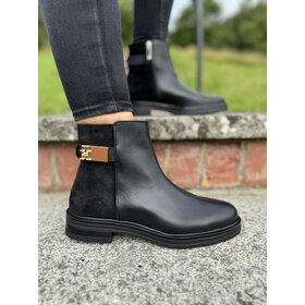 Tommy Hilfiger TH Logo Leather Mix Chelsea