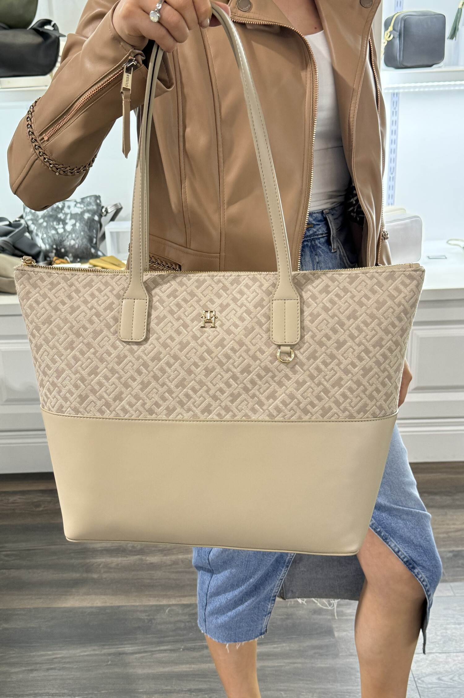 TH Jacquard Tote Panache Shoe Company